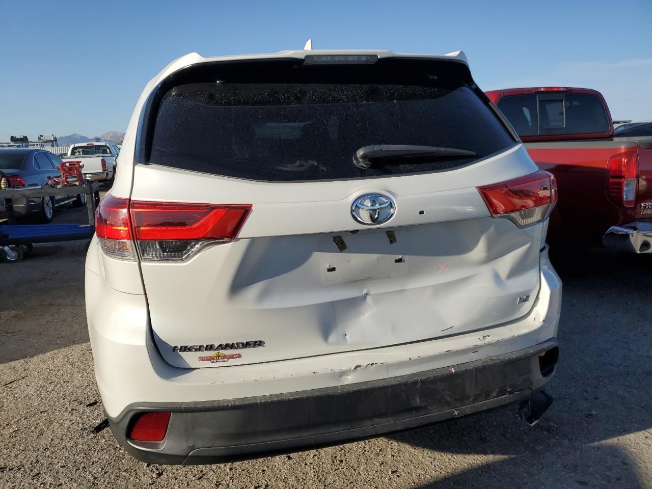 2018 TOYOTA HIGHLANDER - Фото 6