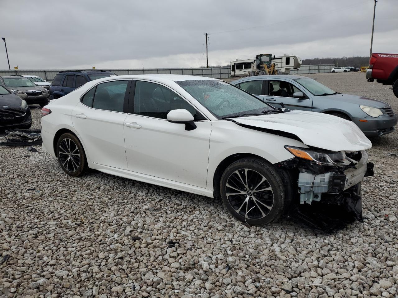 2018 TOYOTA CAMRY L - Фото 4