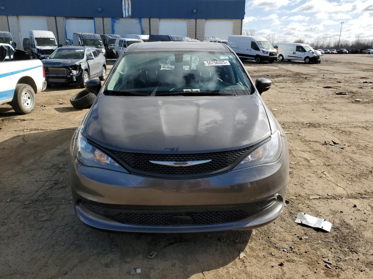 2022 CHRYSLER VOYAGER LX - Фото 5