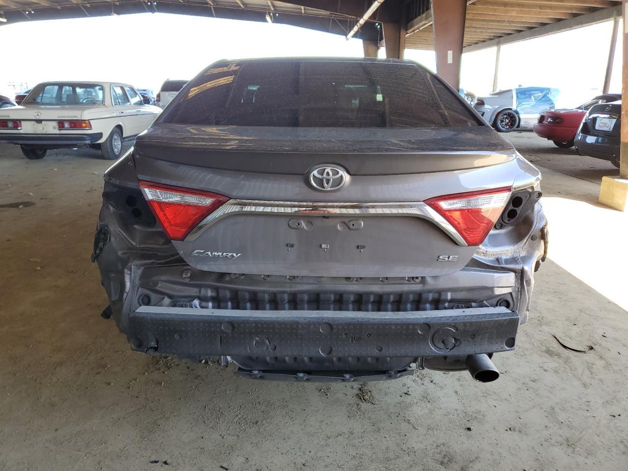 2017 TOYOTA CAMRY LE - Фото 6