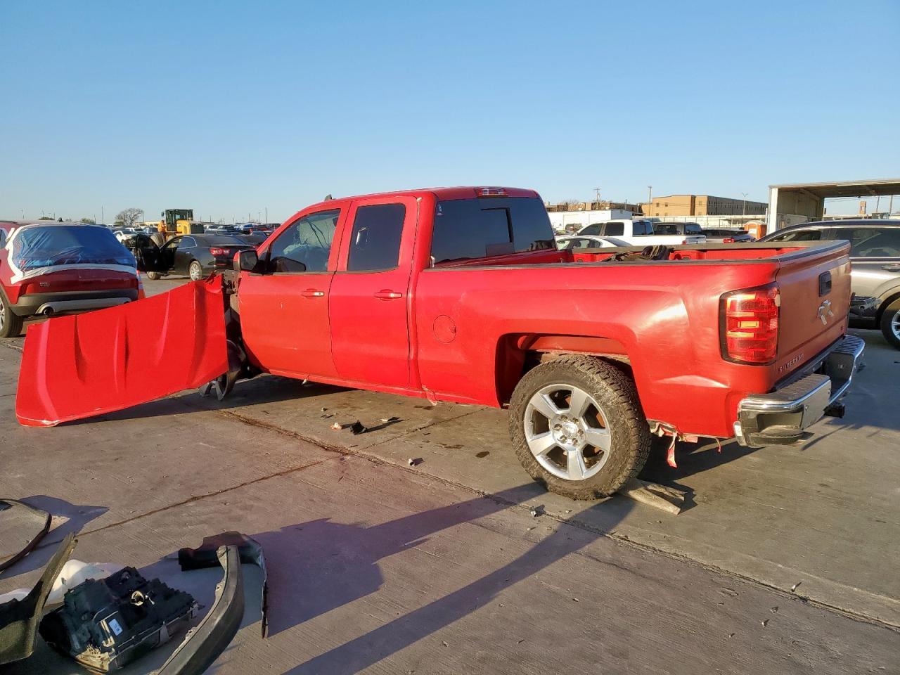 2018 CHEVROLET SILVERADO - Фото 2