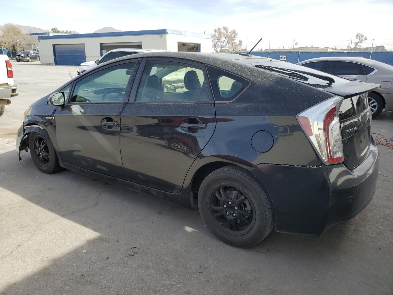 2015 TOYOTA PRIUS - Фото 2