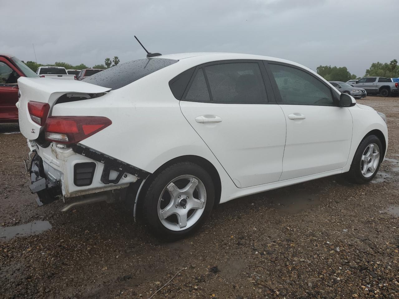 2020 KIA RIO LX - Фото 3