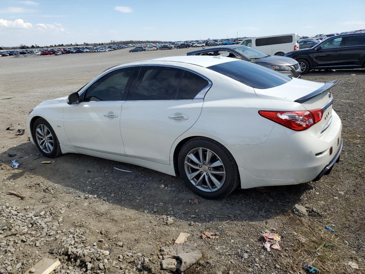 2016 INFINITI Q50 PREMIU - Фото 2