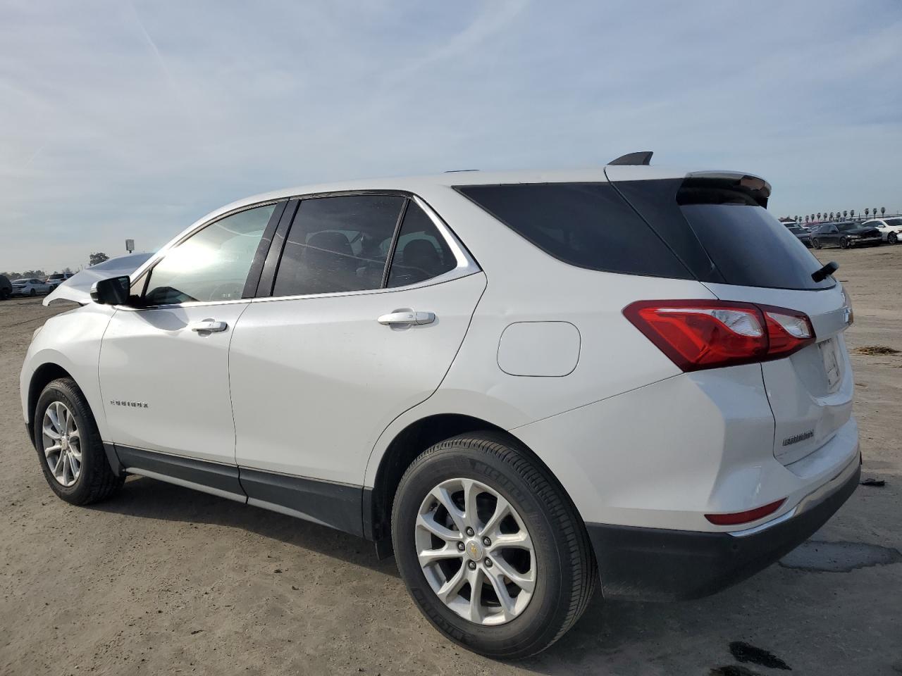 2019 CHEVROLET EQUINOX LT - Image 2