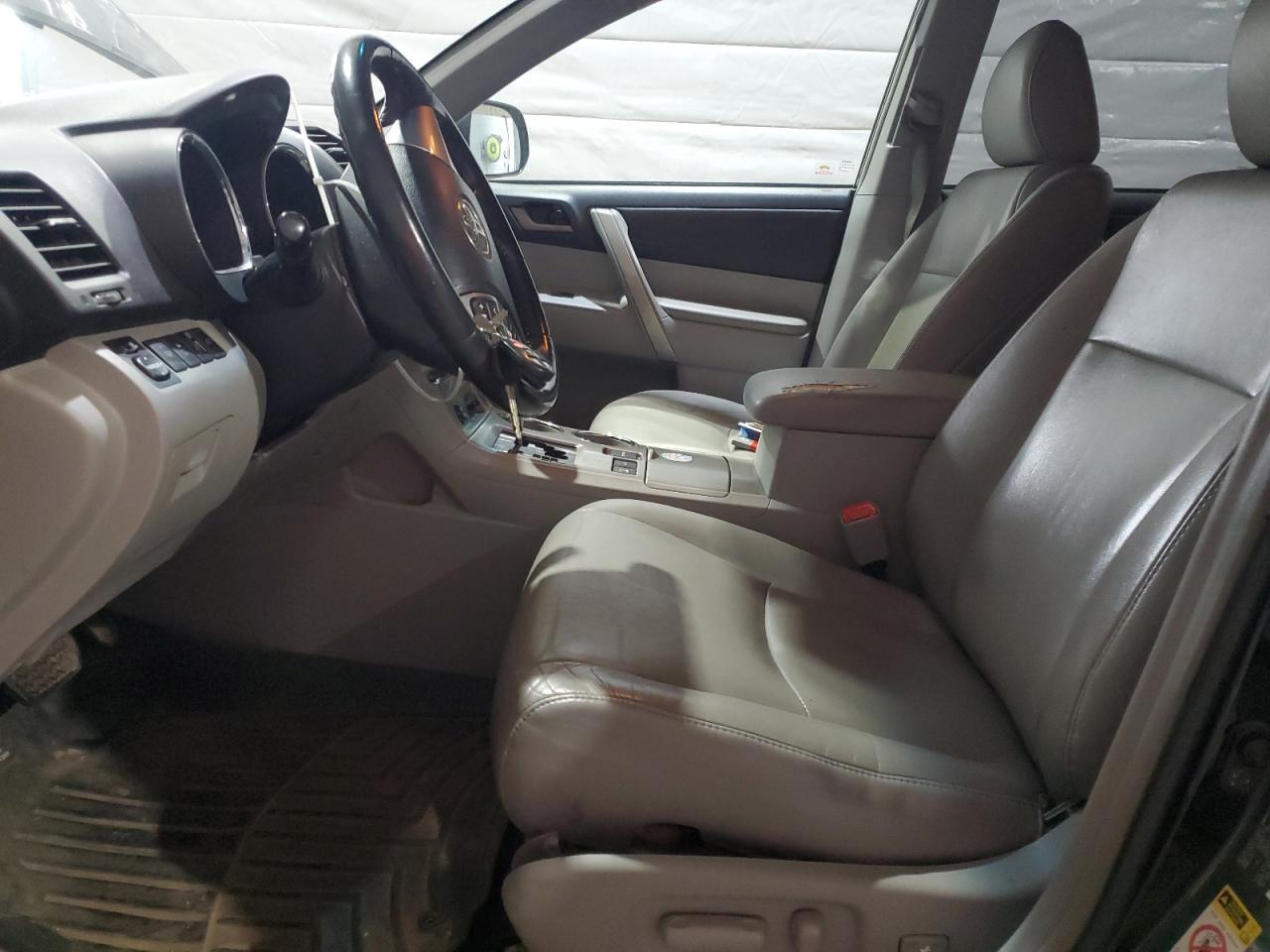 2011 TOYOTA HIGHLANDER - Image 7