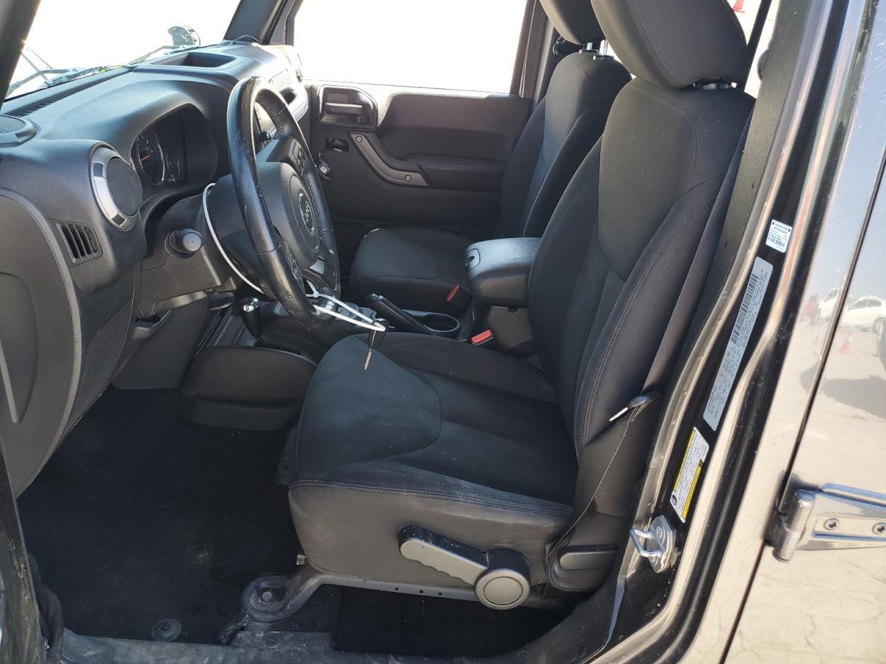 2017 JEEP WRANGLER U - Image 7