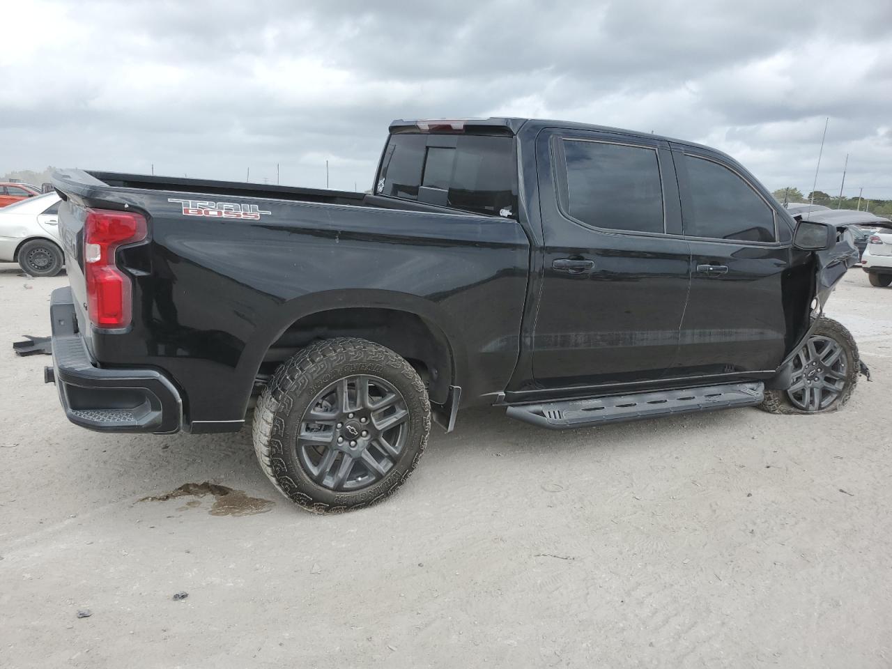 2024 CHEVROLET SILVERADO - Image 3
