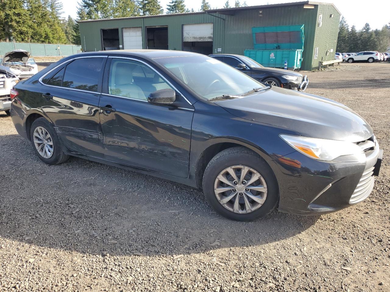 2015 TOYOTA CAMRY LE - Image 4