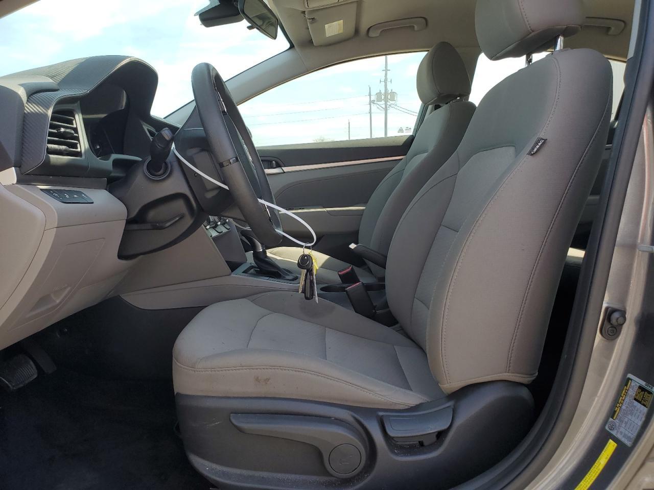 2019 HYUNDAI ELANTRA SE - Фото 7