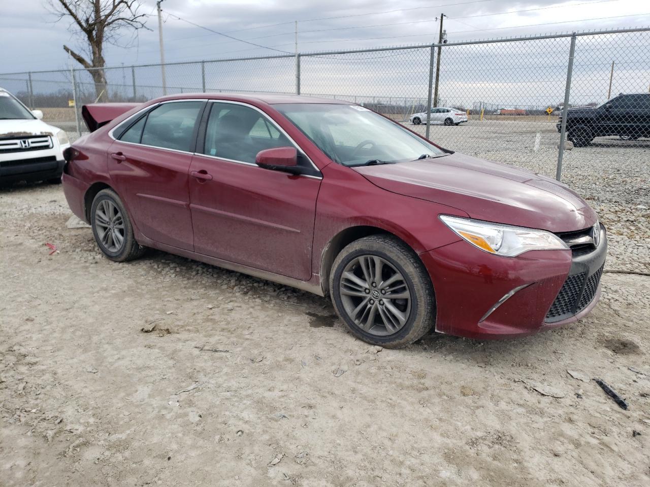 2015 TOYOTA CAMRY LE - Фото 4