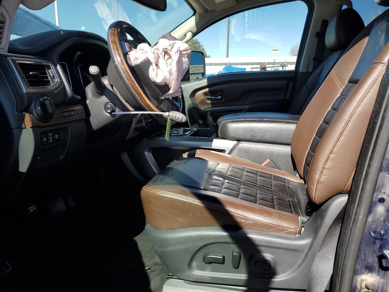 2017 NISSAN TITAN XD S - Фото 7