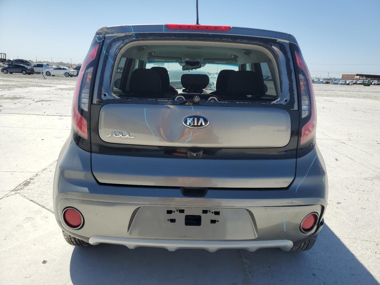 2019 KIA SOUL + - Image 6