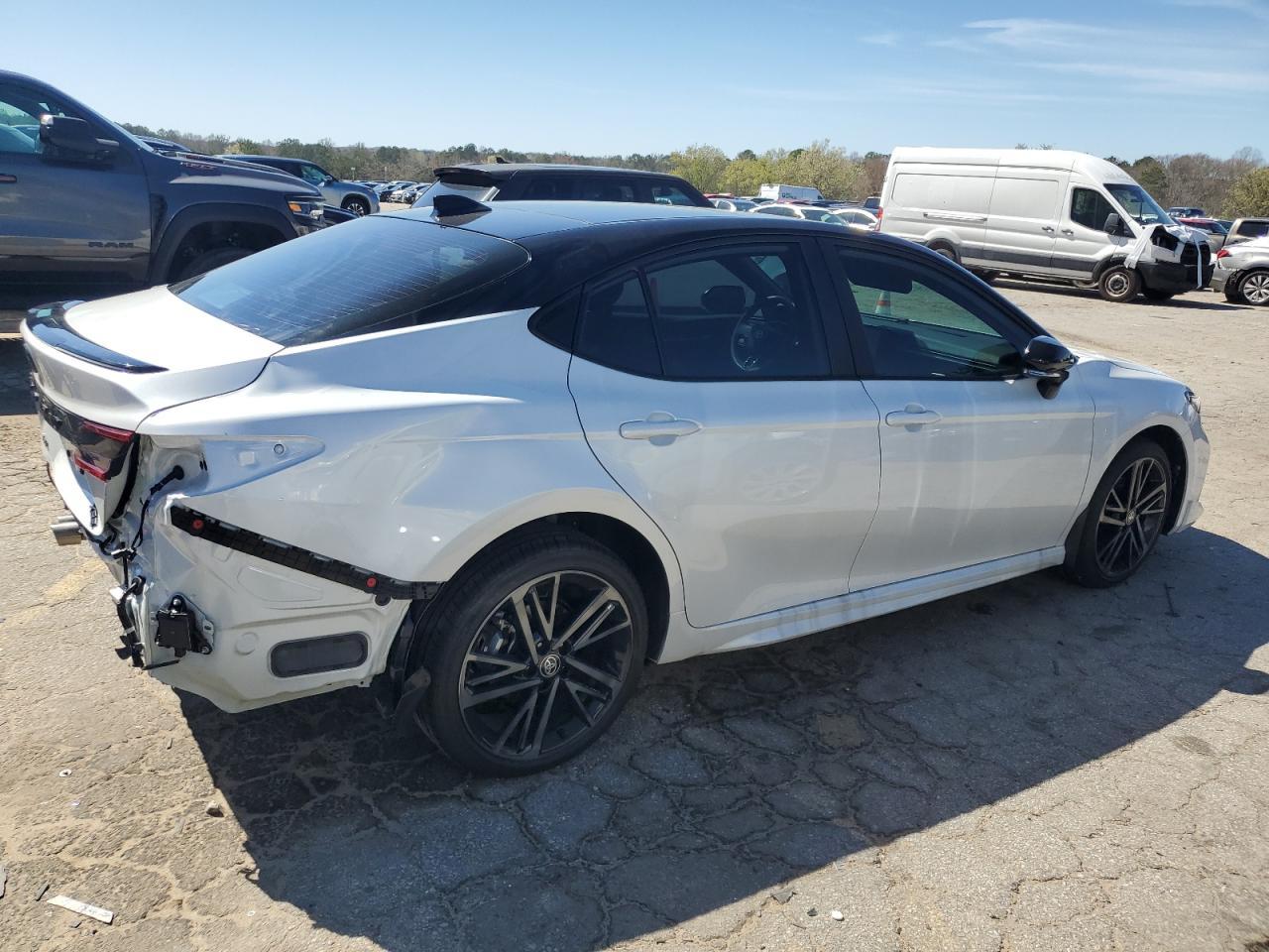 2025 TOYOTA CAMRY XSE - Фото 3