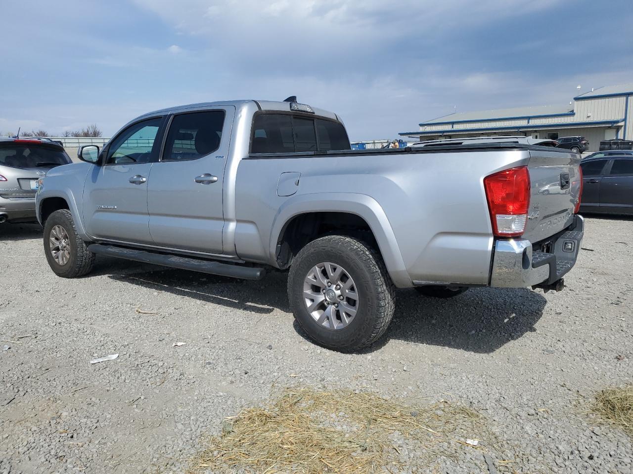 2016 TOYOTA TACOMA DOU - Фото 2