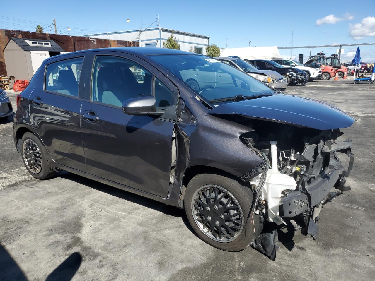 2017 TOYOTA YARIS L - Фото 4
