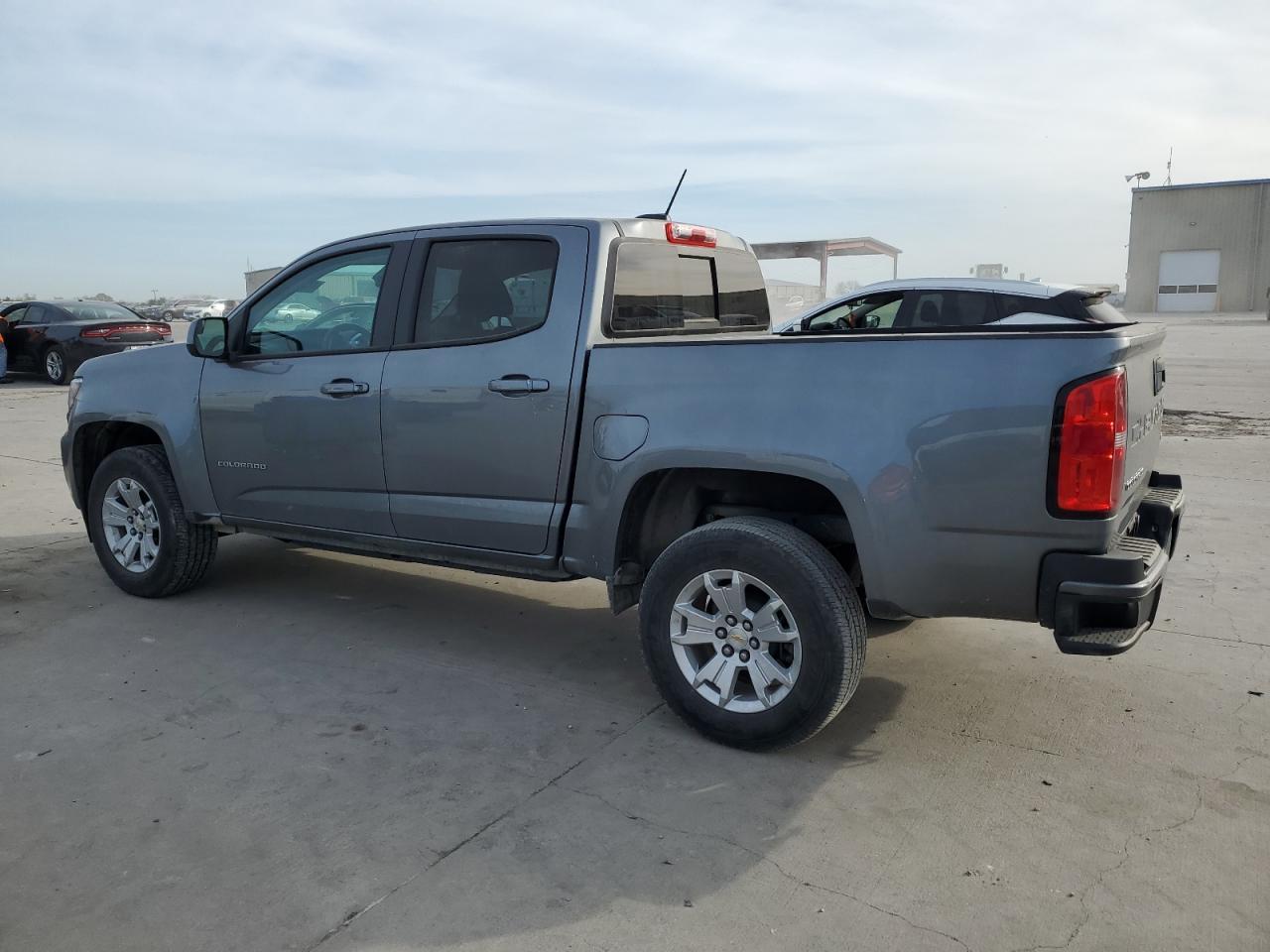 2022 CHEVROLET COLORADO L - Image 2