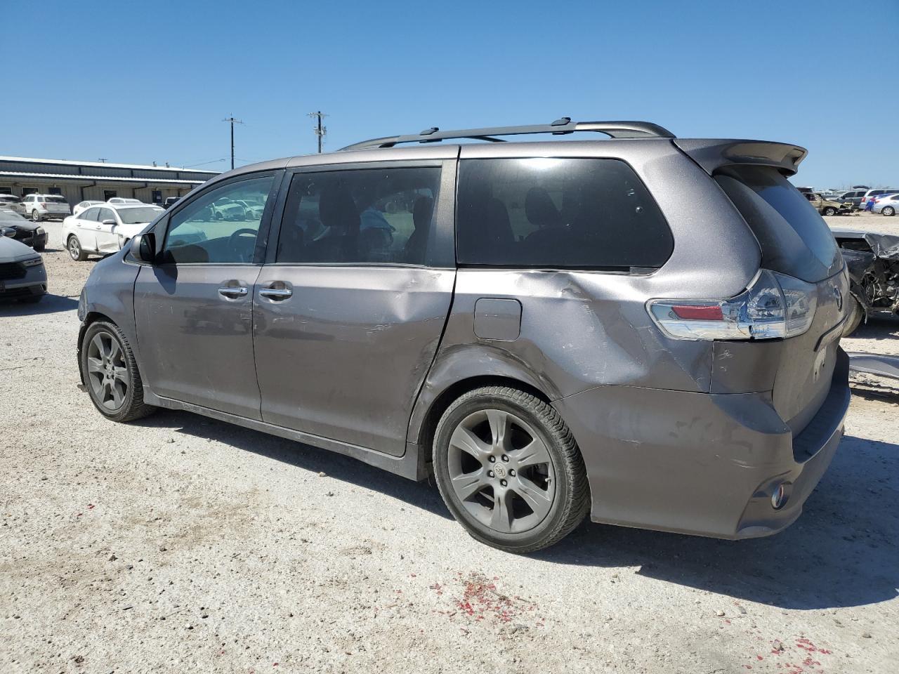 2015 TOYOTA SIENNA SPO - Фото 2