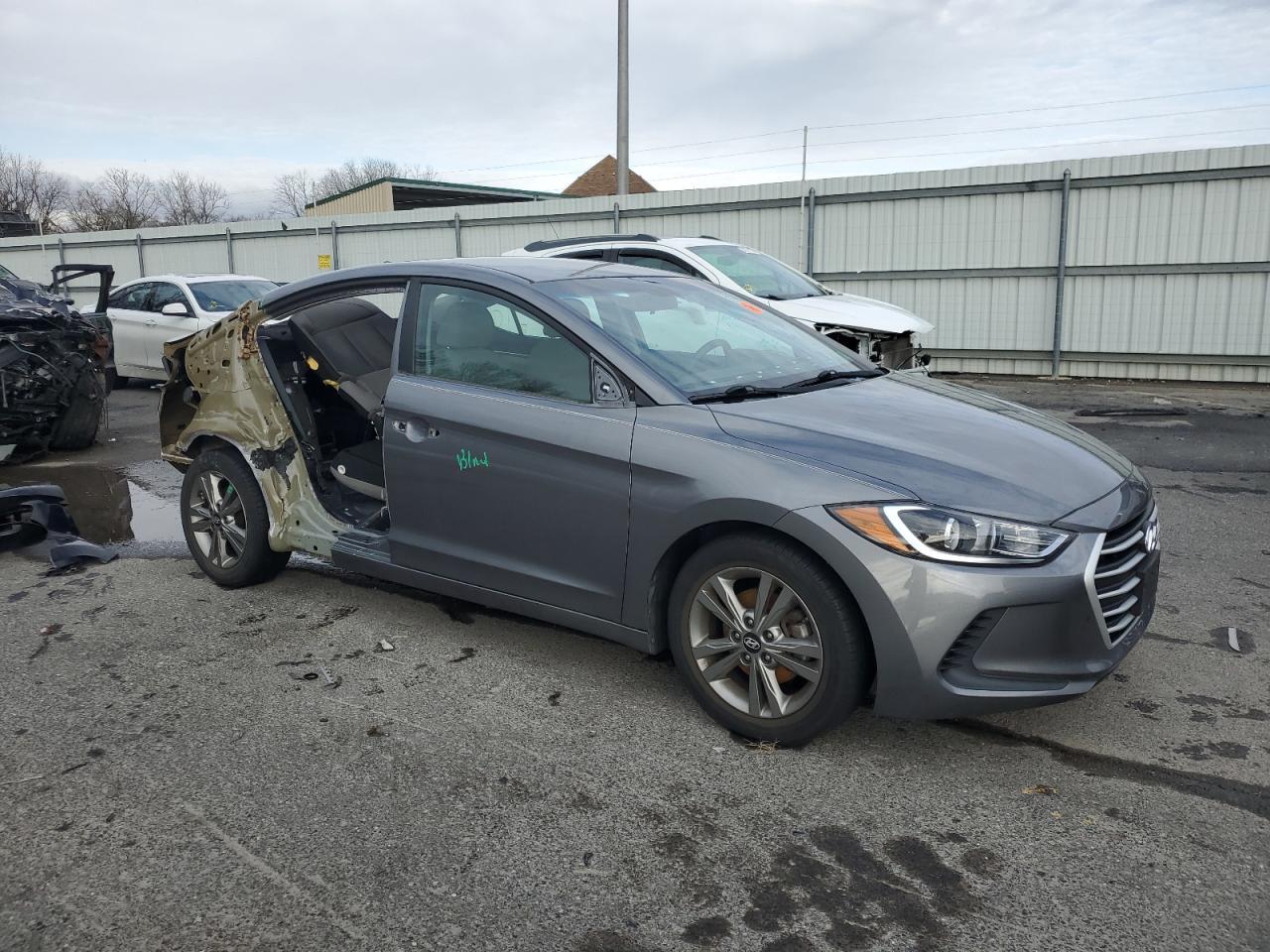 2018 HYUNDAI ELANTRA SE - Фото 4