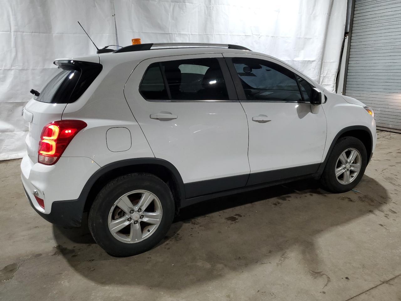2018 CHEVROLET TRAX 1LT - Фото 3