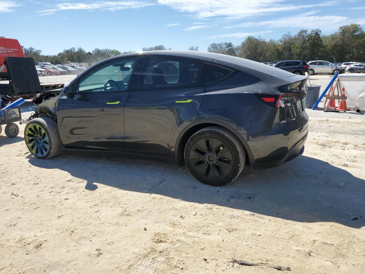 2024 TESLA MODEL Y - Image 2