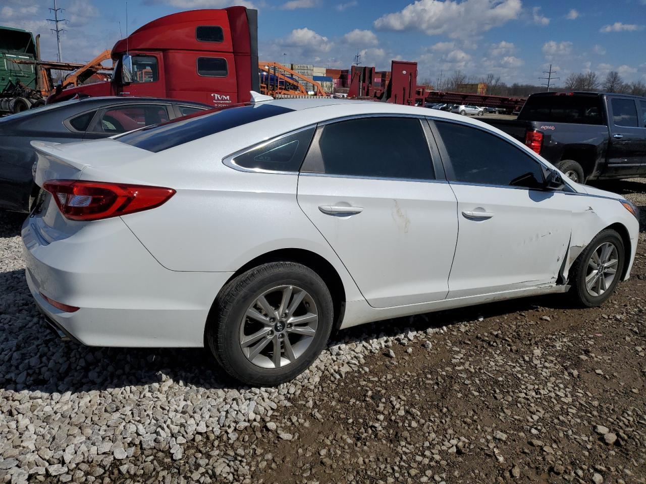 2017 HYUNDAI SONATA SE - Фото 3