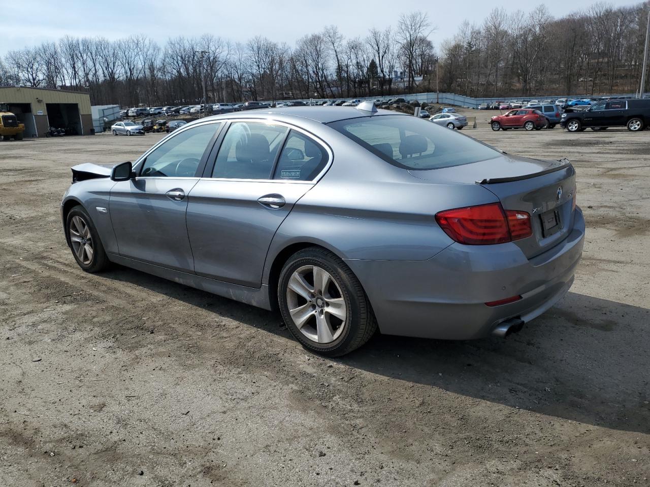 2013 BMW 528 XI - Фото 2