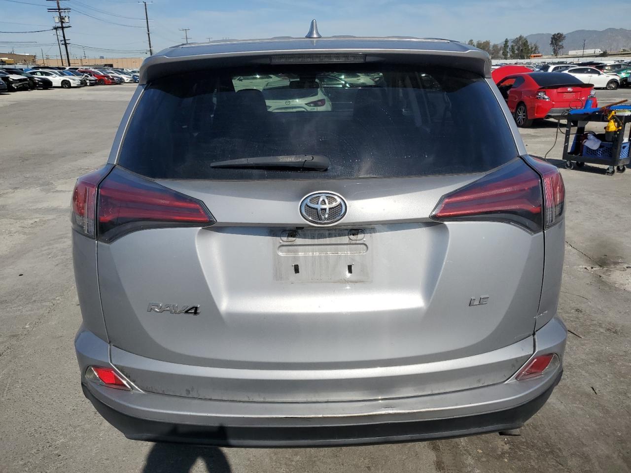 2017 TOYOTA RAV4 LE - Image 6