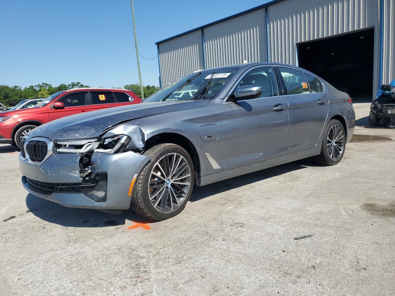 2022 BMW 530E