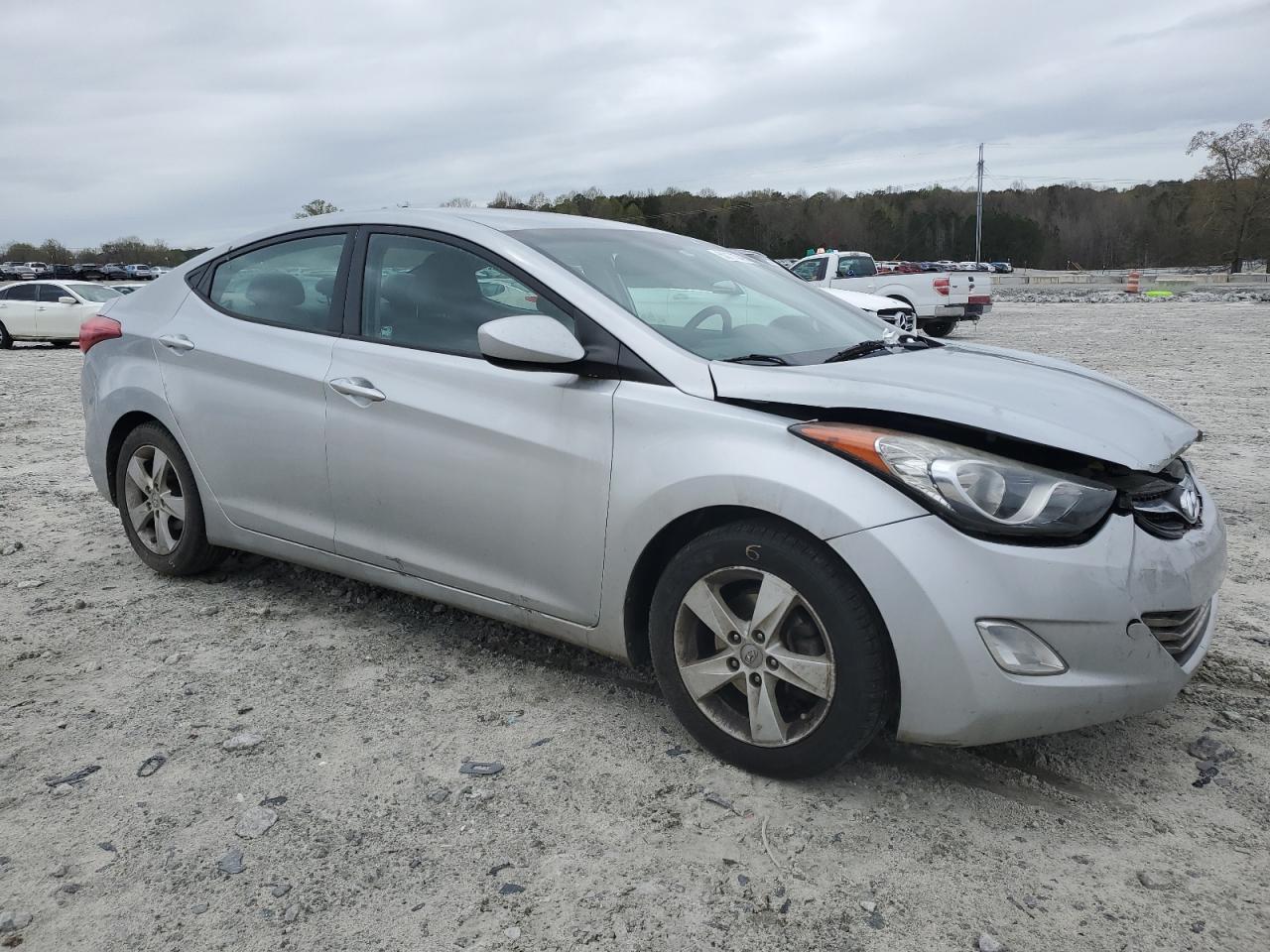 2013 HYUNDAI ELANTRA GL - Image 4