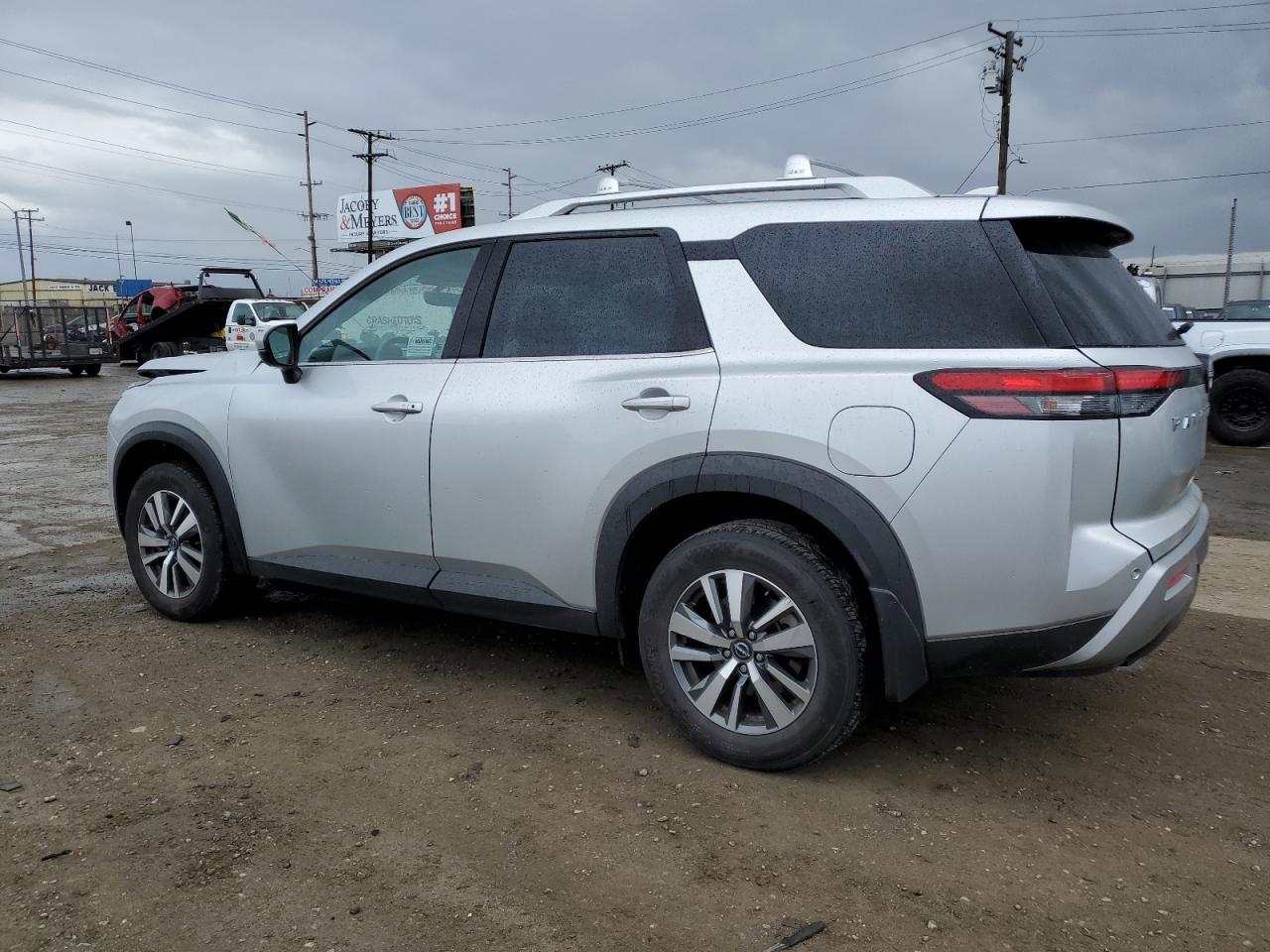 2024 NISSAN PATHFINDER - Фото 2