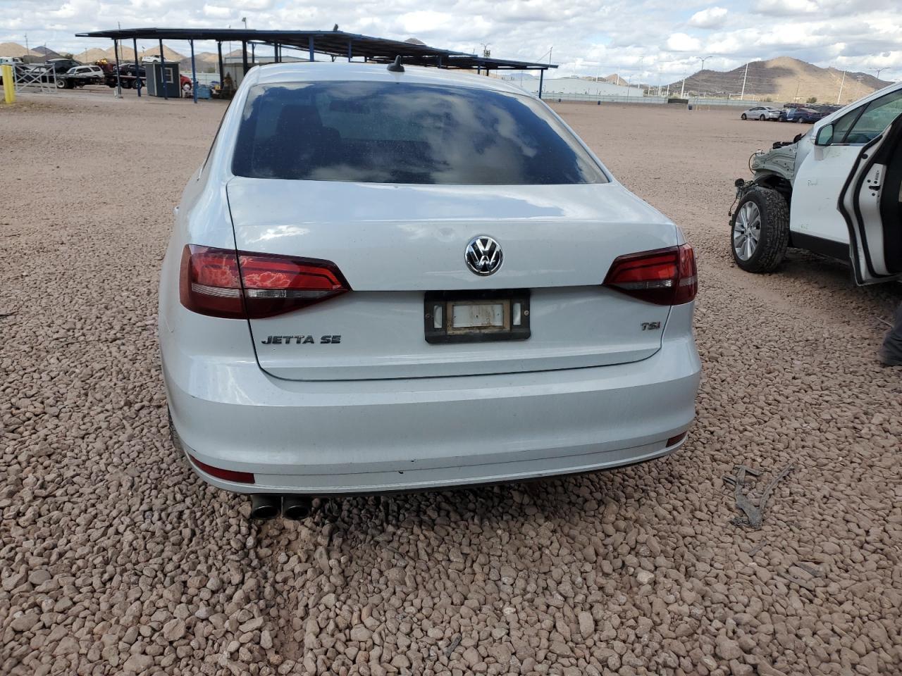 2017 VOLKSWAGEN JETTA SE - Image 6