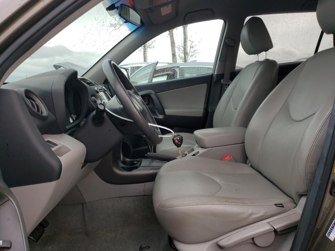 2011 TOYOTA RAV4 - Фото 7