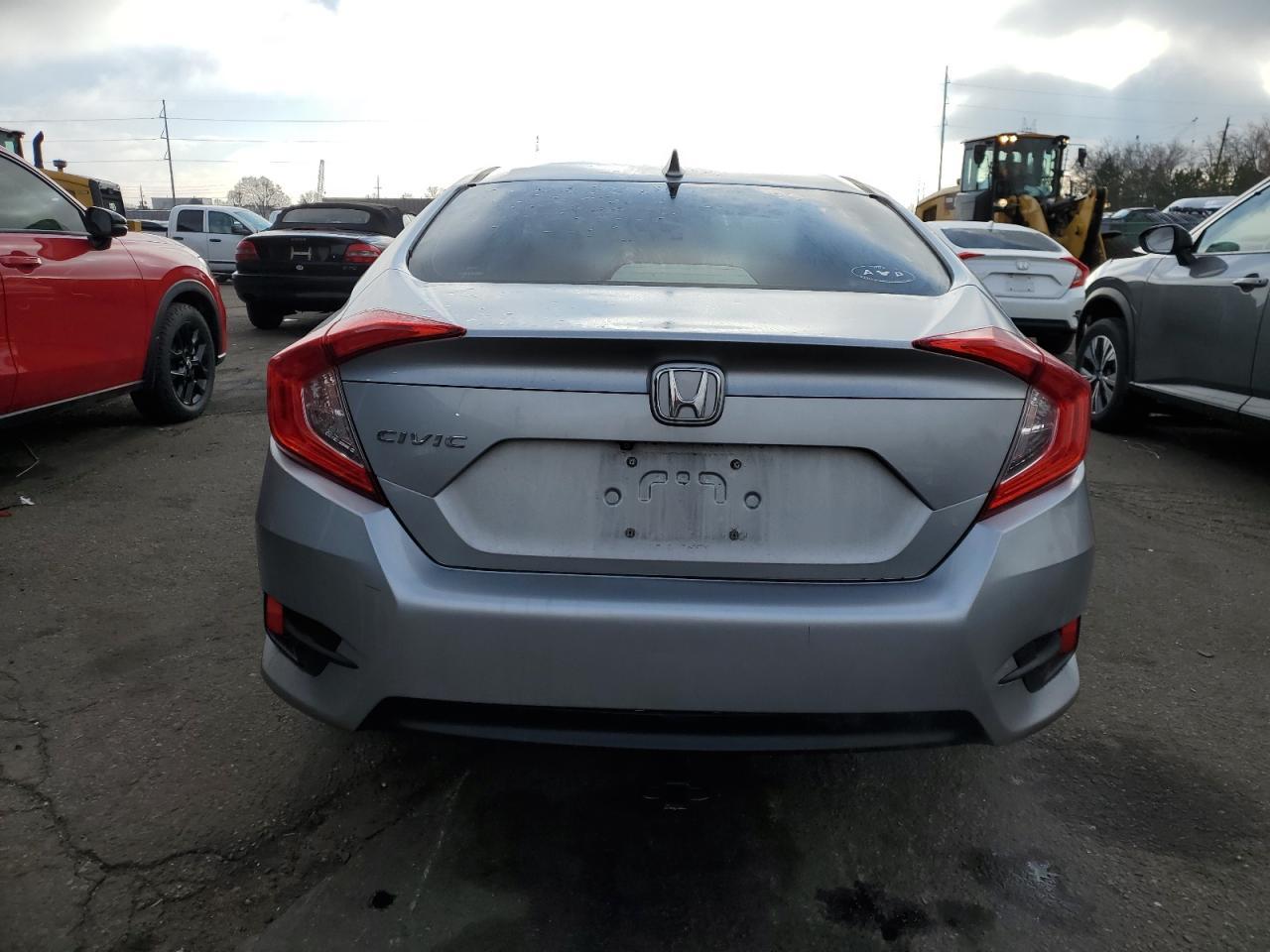 2018 HONDA CIVIC EX - Image 6
