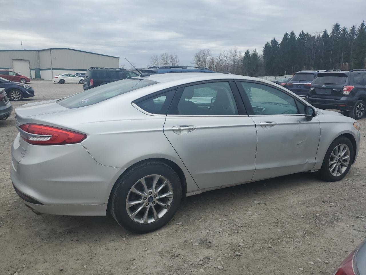 2017 FORD FUSION SE - Фото 3