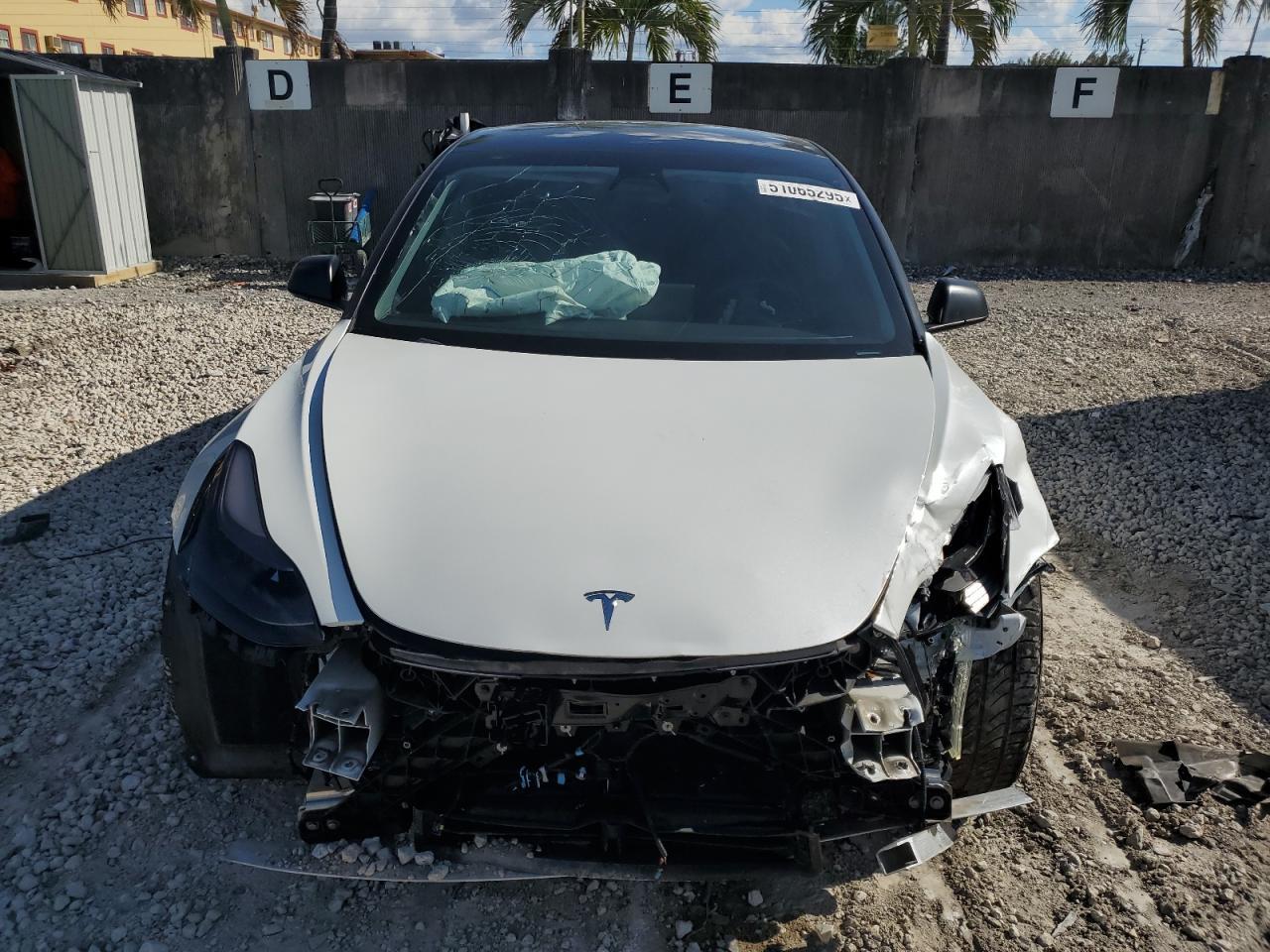 2021 TESLA MODEL 3 - Фото 5