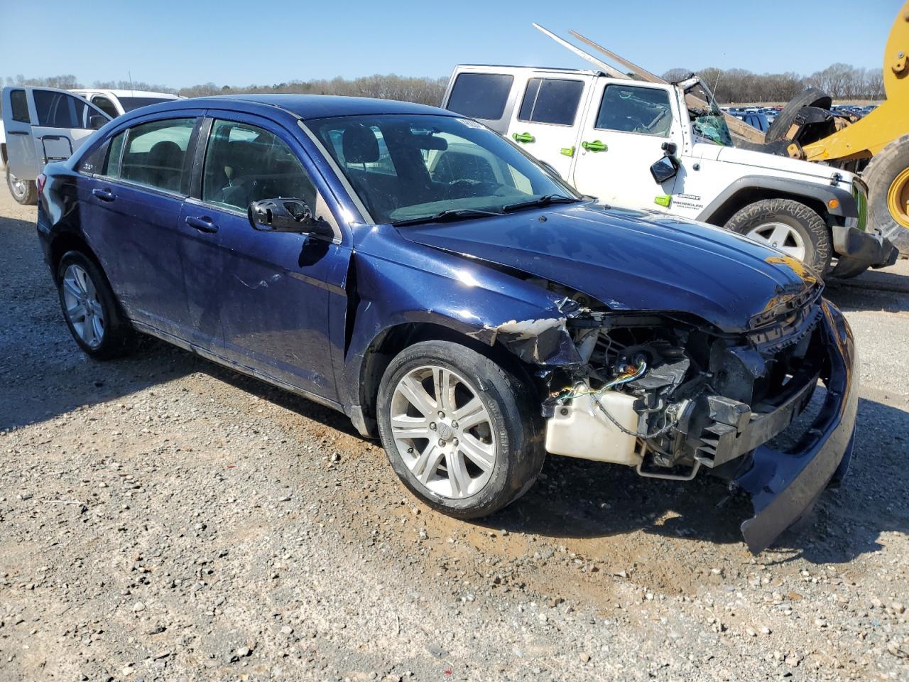 2013 CHRYSLER 200 LX - Фото 4