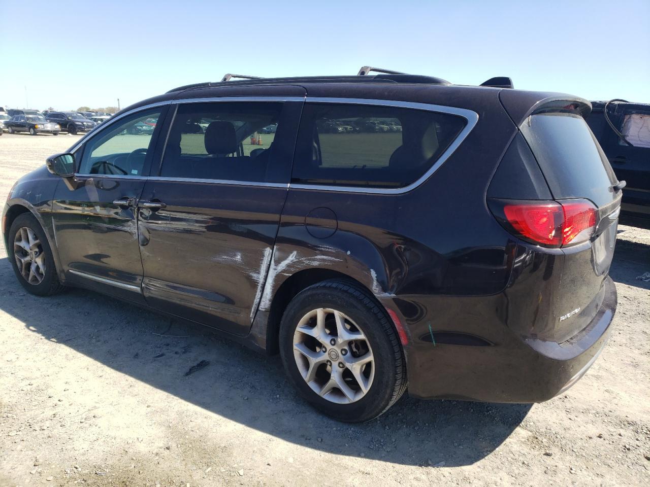2017 CHRYSLER PACIFICA T - Image 2