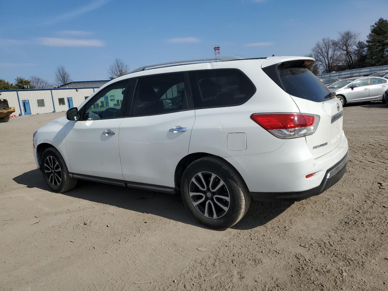 2013 NISSAN PATHFINDER - Фото 2