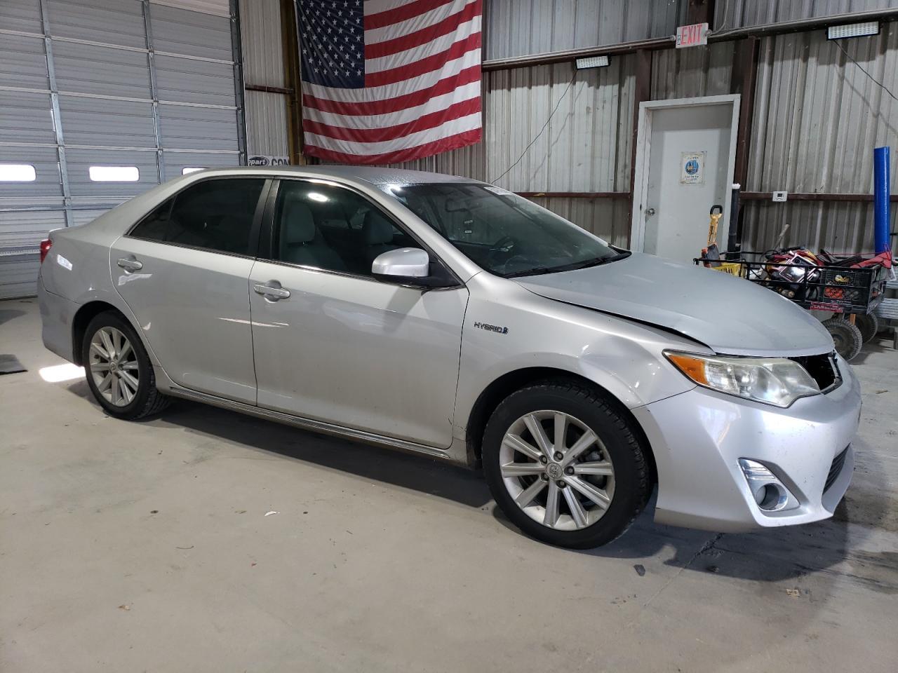 2012 TOYOTA CAMRY HYBR - Image 4