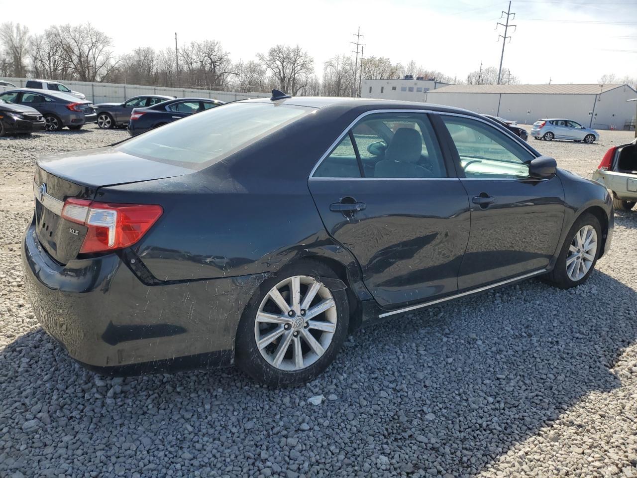 2012 TOYOTA CAMRY SE - Фото 3