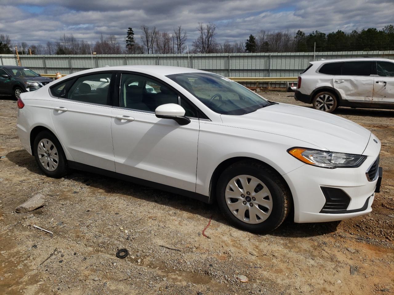 2020 FORD FUSION S - Фото 4