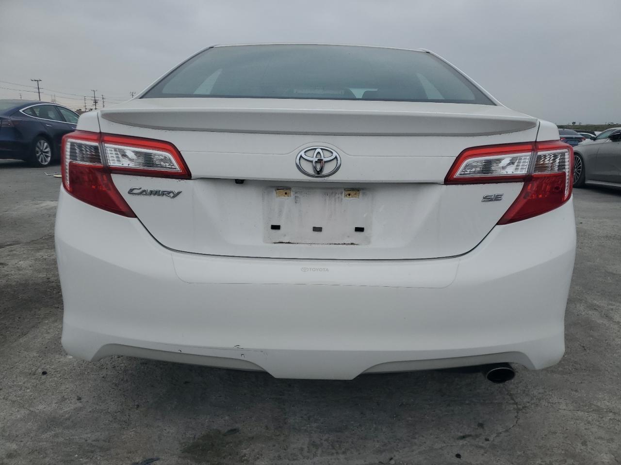2014 TOYOTA CAMRY L - Image 6