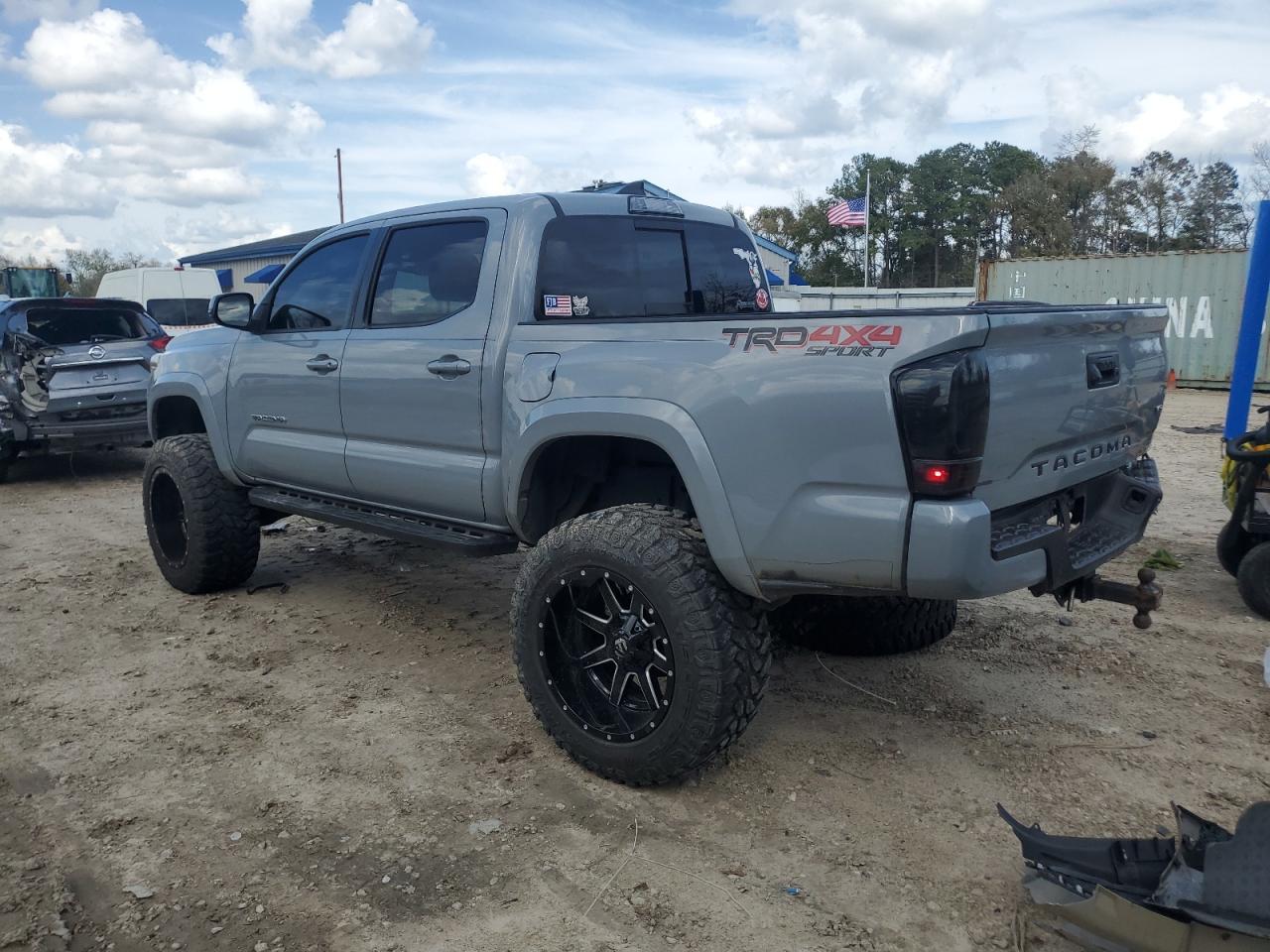 2019 TOYOTA TACOMA DOU - Фото 2
