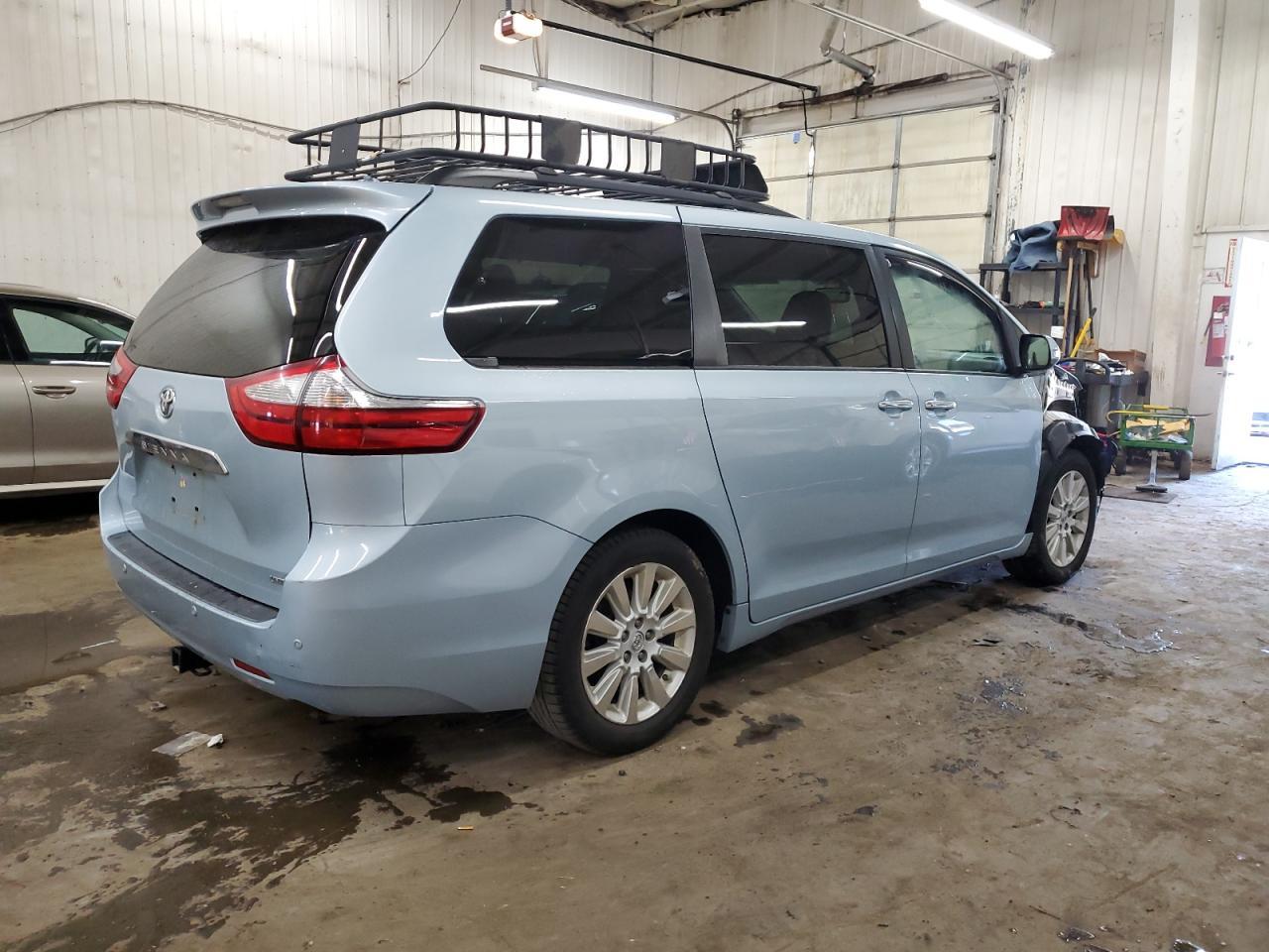 2015 TOYOTA SIENNA XLE - Фото 3