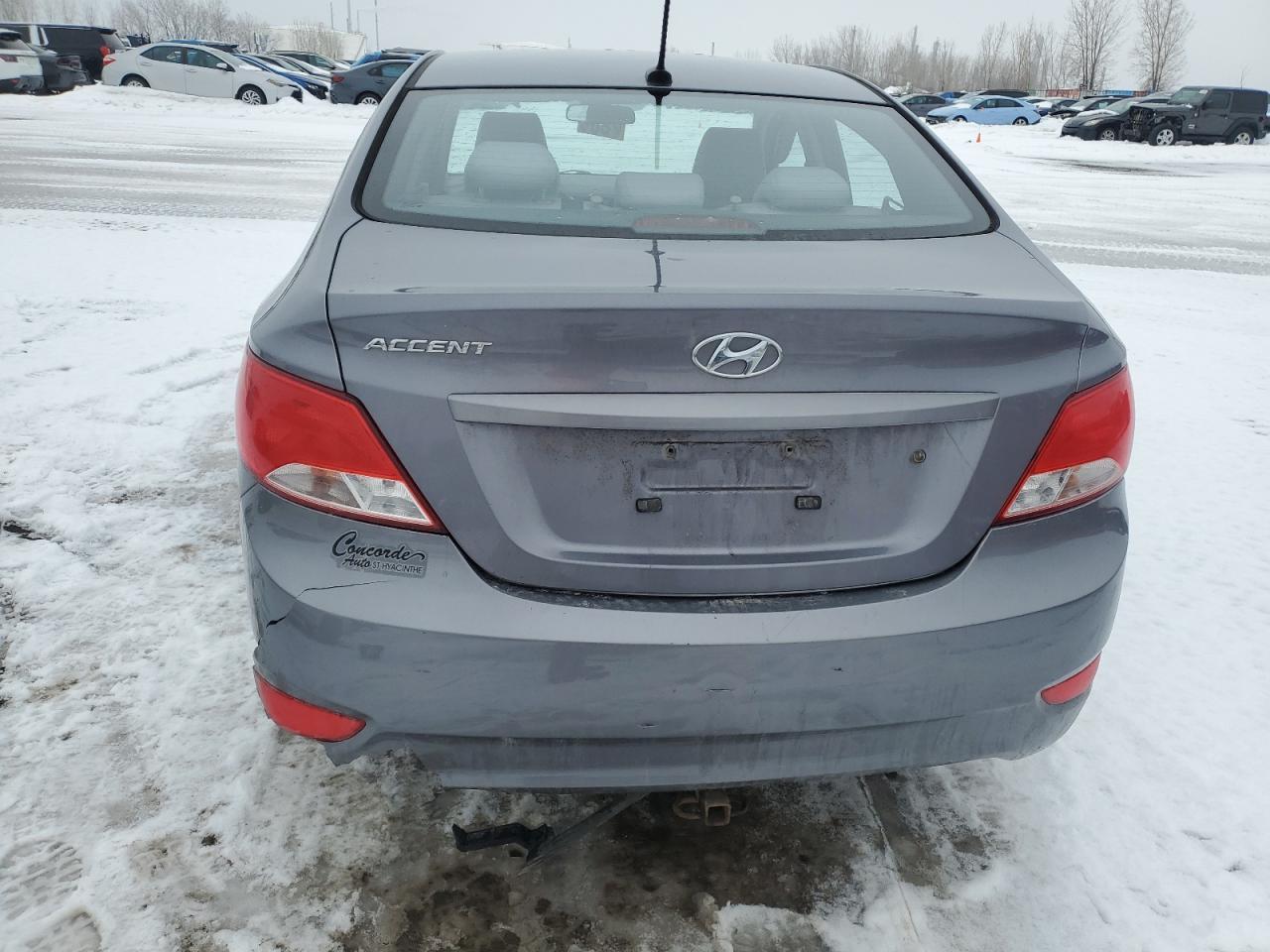 2016 HYUNDAI ACCENT SE - Фото 6