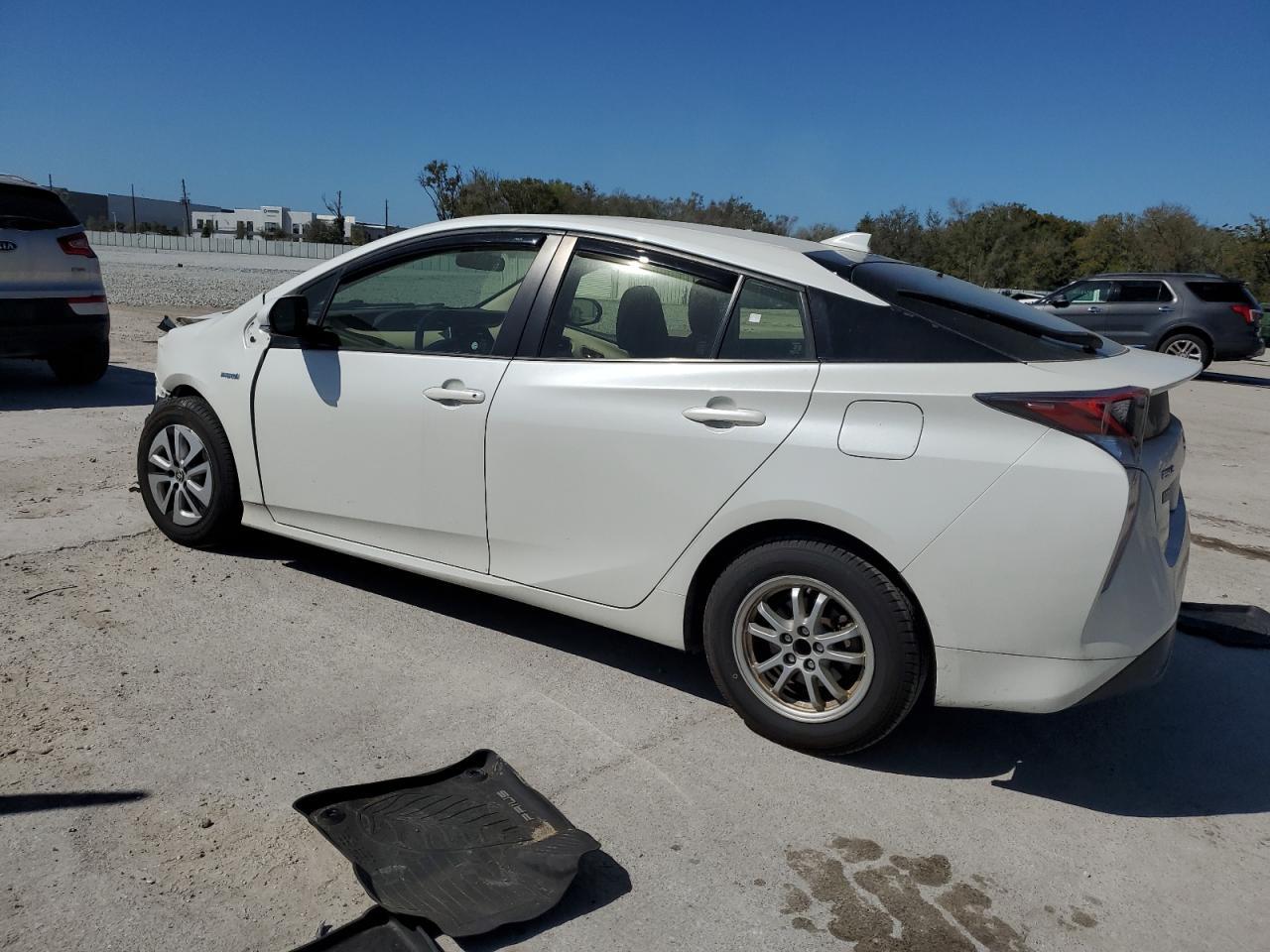 2016 TOYOTA PRIUS - Фото 2