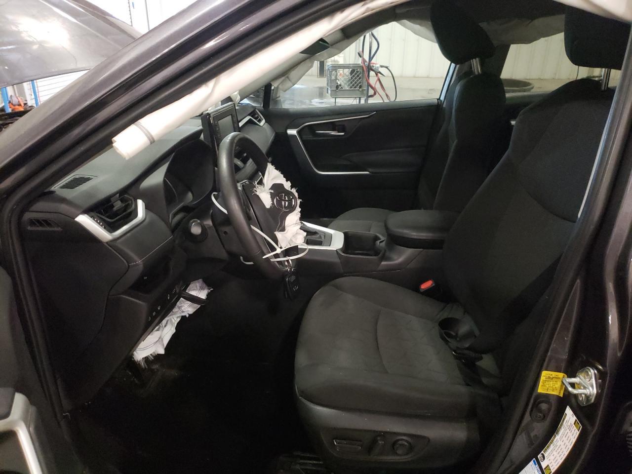 2022 TOYOTA RAV4 XLE - Фото 7