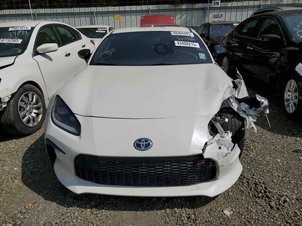2023 TOYOTA GR 86 - Image 5