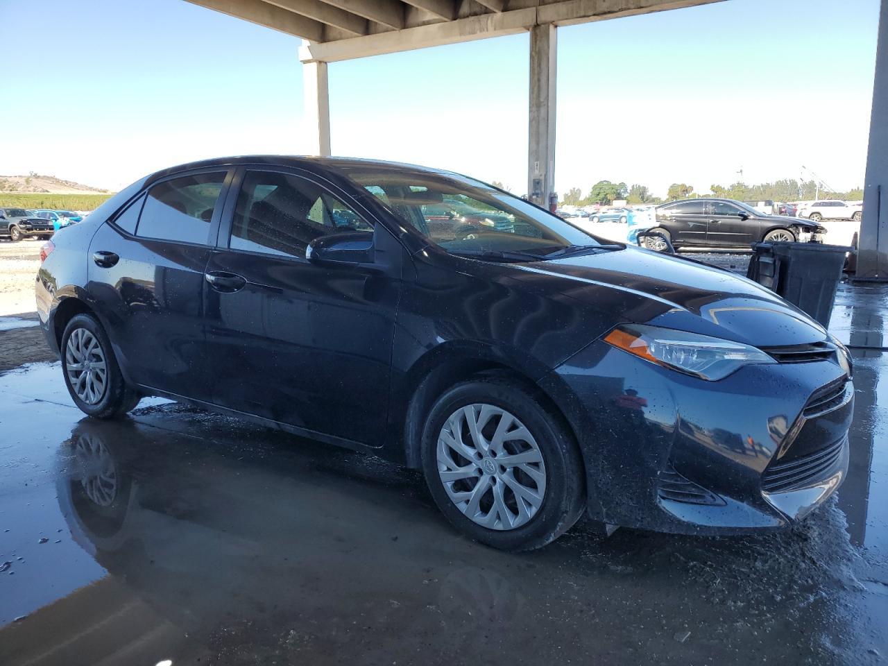 2019 TOYOTA COROLLA L - Фото 4